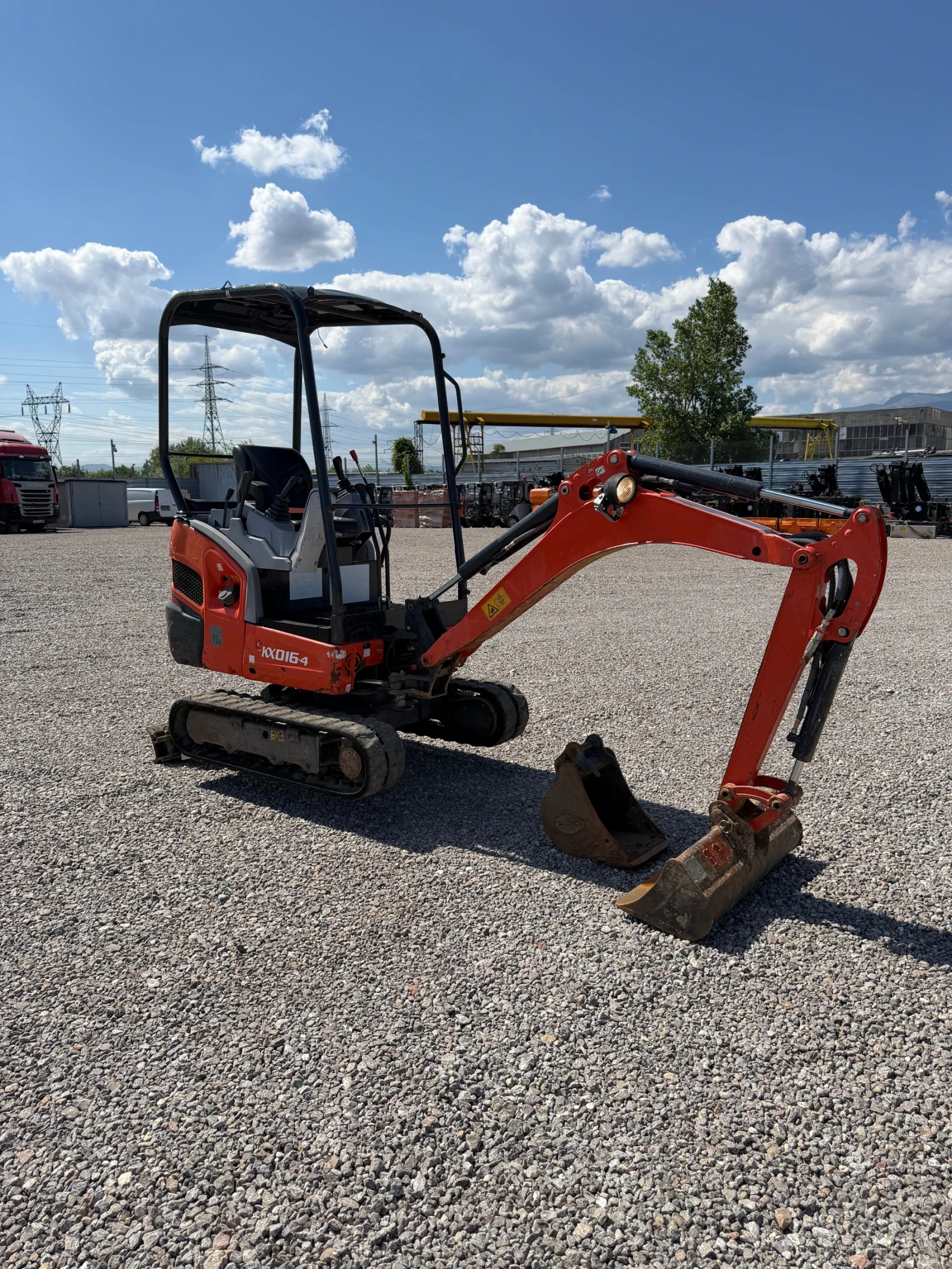 Багер Kubota KX016-4