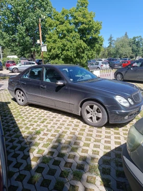 Mercedes-Benz E 270 Седан , снимка 1