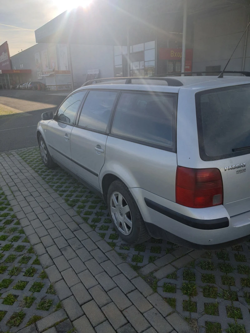 VW Passat, снимка 5 - Автомобили и джипове - 47048051