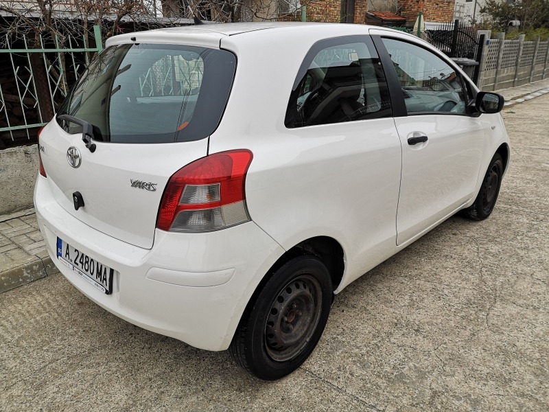 Toyota Yaris, снимка 3 - Автомобили и джипове - 45370025