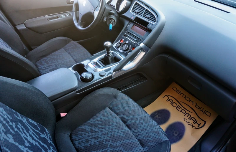 Peugeot 3008 1.6HDi Tecno , снимка 9 - Автомобили и джипове - 45624229