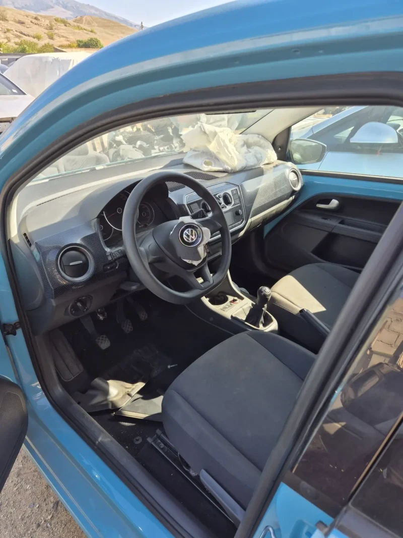 VW Up 1.0 , снимка 5 - Автомобили и джипове - 47524394