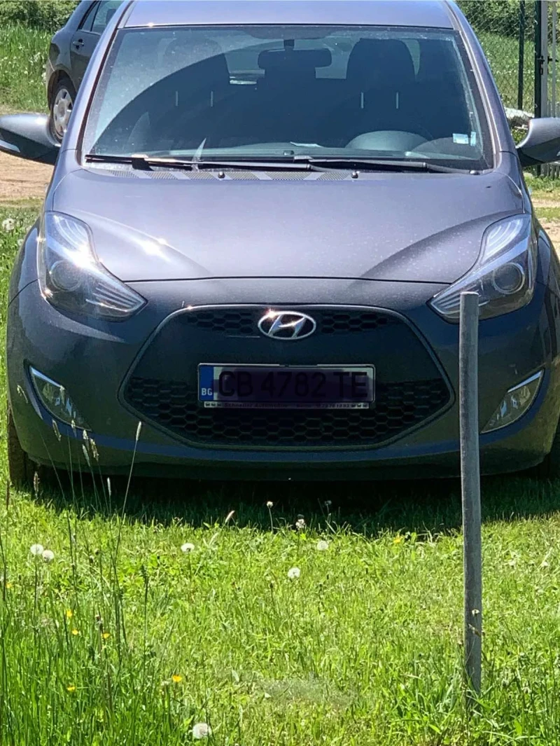 Hyundai Ix20 Benzin 6 Speed Automat, снимка 4 - Автомобили и джипове - 48419549