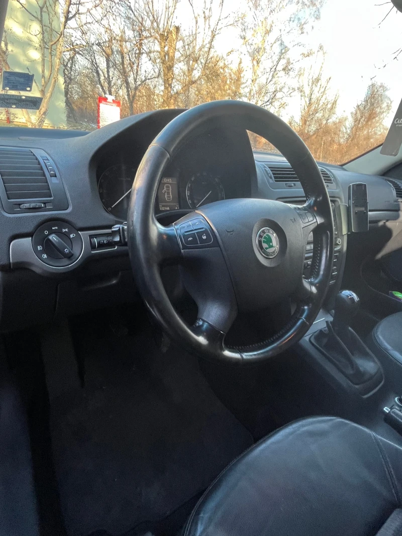 Skoda Octavia 2.0 TDI, 140hp, снимка 10 - Автомобили и джипове - 48539728