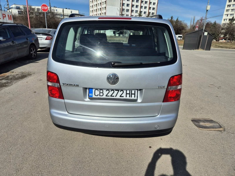 VW Touran, снимка 6 - Автомобили и джипове - 49502990