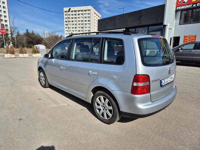 VW Touran, снимка 7 - Автомобили и джипове - 49502990