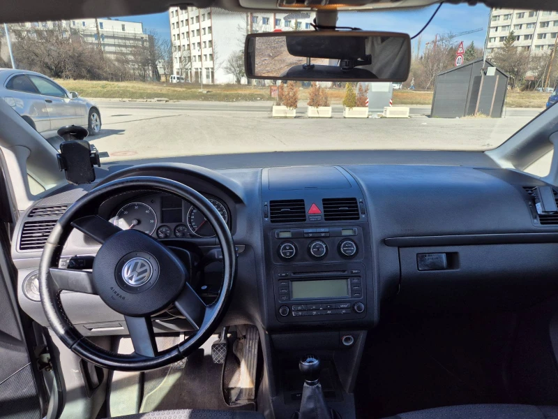 VW Touran, снимка 11 - Автомобили и джипове - 49502990