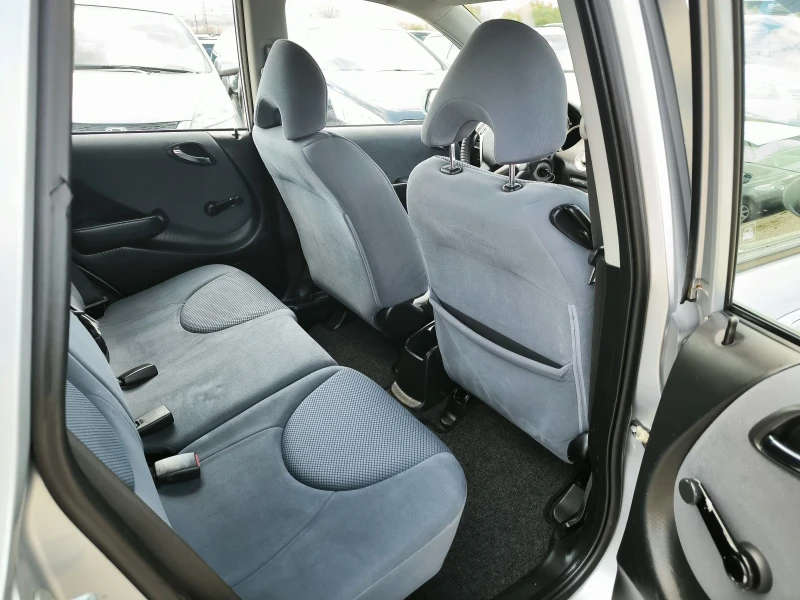 Honda Jazz 1.4i, снимка 9 - Автомобили и джипове - 49818409