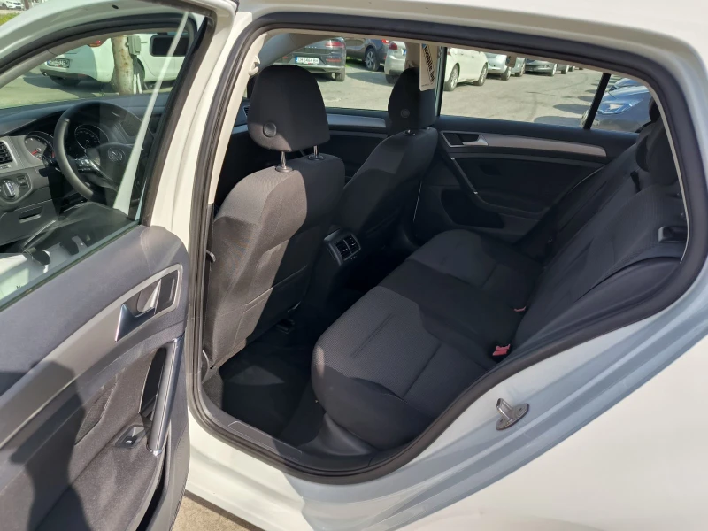 VW Golf 1.4i-G-tec-Navi-6sk.-Euro-6B, снимка 16 - Автомобили и джипове - 50274308