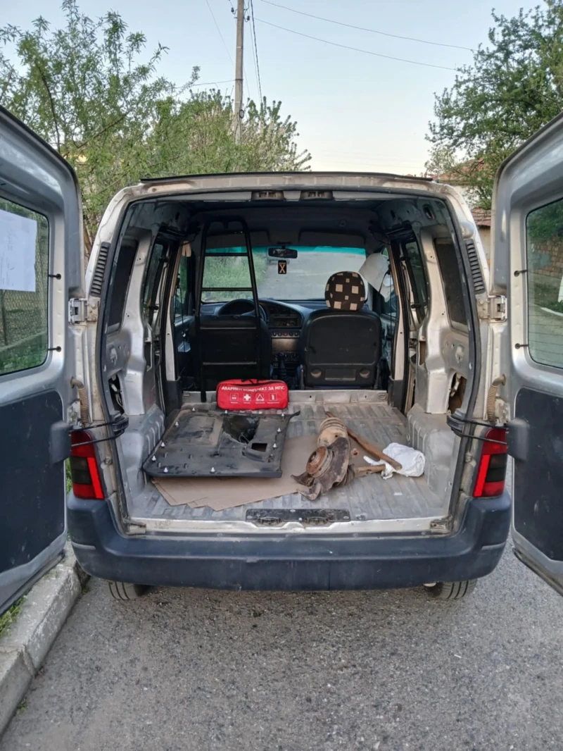 Peugeot Partner 2.0, снимка 7 - Автомобили и джипове - 52496421