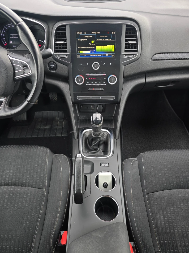 Renault Megane 1.5 dCi, снимка 9 - Автомобили и джипове - 50480948