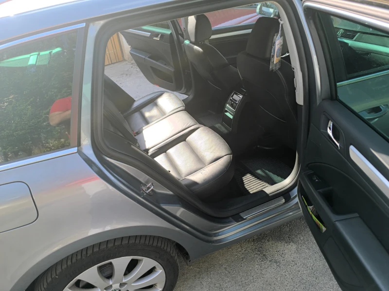 Skoda Superb, снимка 4 - Автомобили и джипове - 52374986