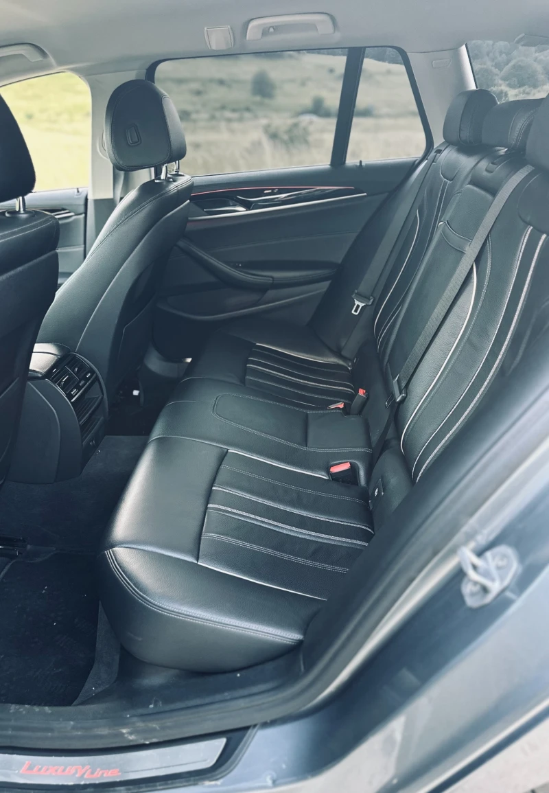 BMW 530 D Xdrive Luxury Line - първи собственик в България, снимка 13 - Автомобили и джипове - 52520937