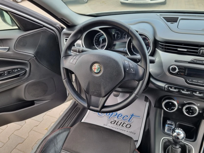 Alfa Romeo Giulietta 2.0JTDm-140кс // 149хил.км, снимка 13 - Автомобили и джипове - 51347887