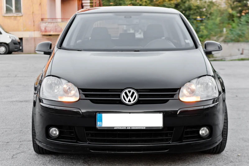 VW Golf 2.0TDI - NAVI - ОБСЛУЖЕН - РЕГИСТРИРАН, снимка 2 - Автомобили и джипове - 52162022