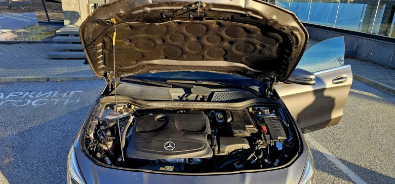 Mercedes-Benz CLA 200, снимка 11 - Автомобили и джипове - 52712787
