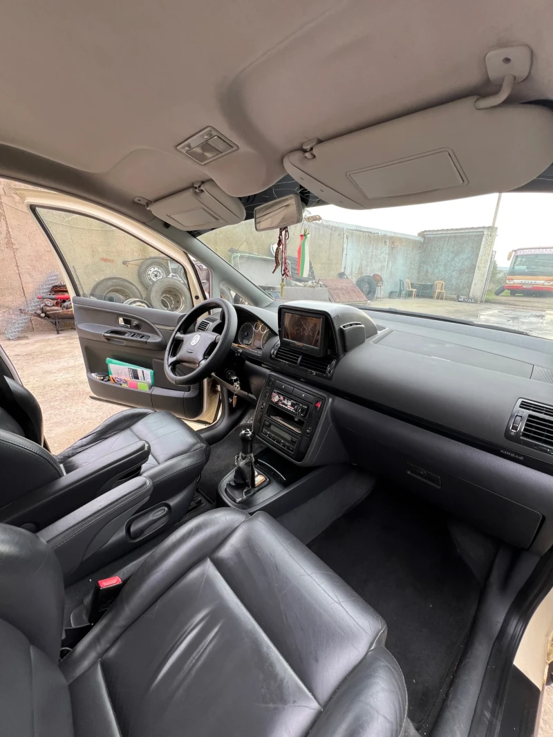 VW Sharan 1.9 TDI, снимка 8 - Автомобили и джипове - 52290834