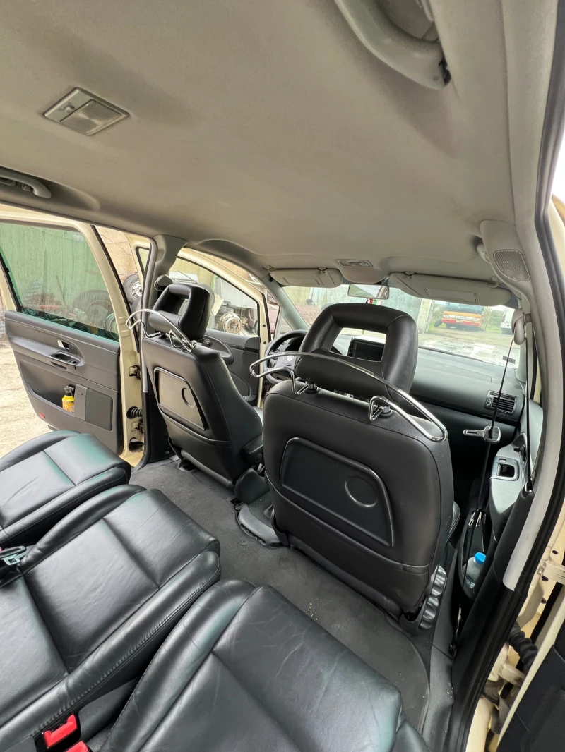 VW Sharan 1.9 TDI, снимка 17 - Автомобили и джипове - 52290834