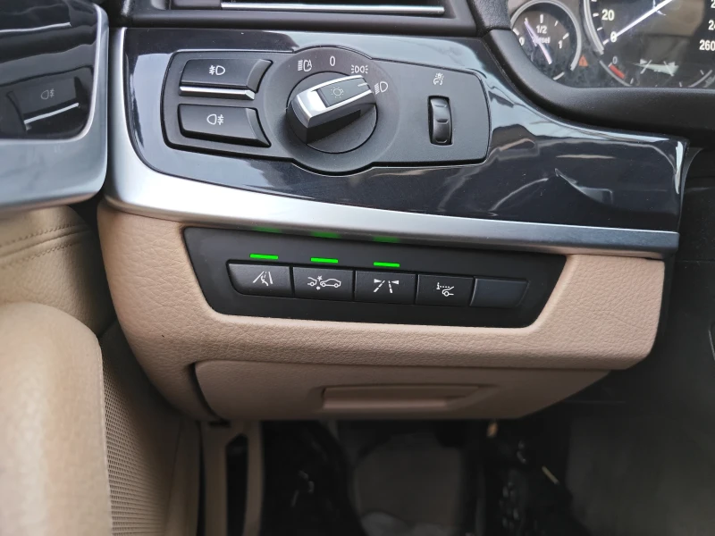 BMW 535 3.5-313-Вакум^360 Дистр^ХеадЪП, снимка 9 - Автомобили и джипове - 52955510