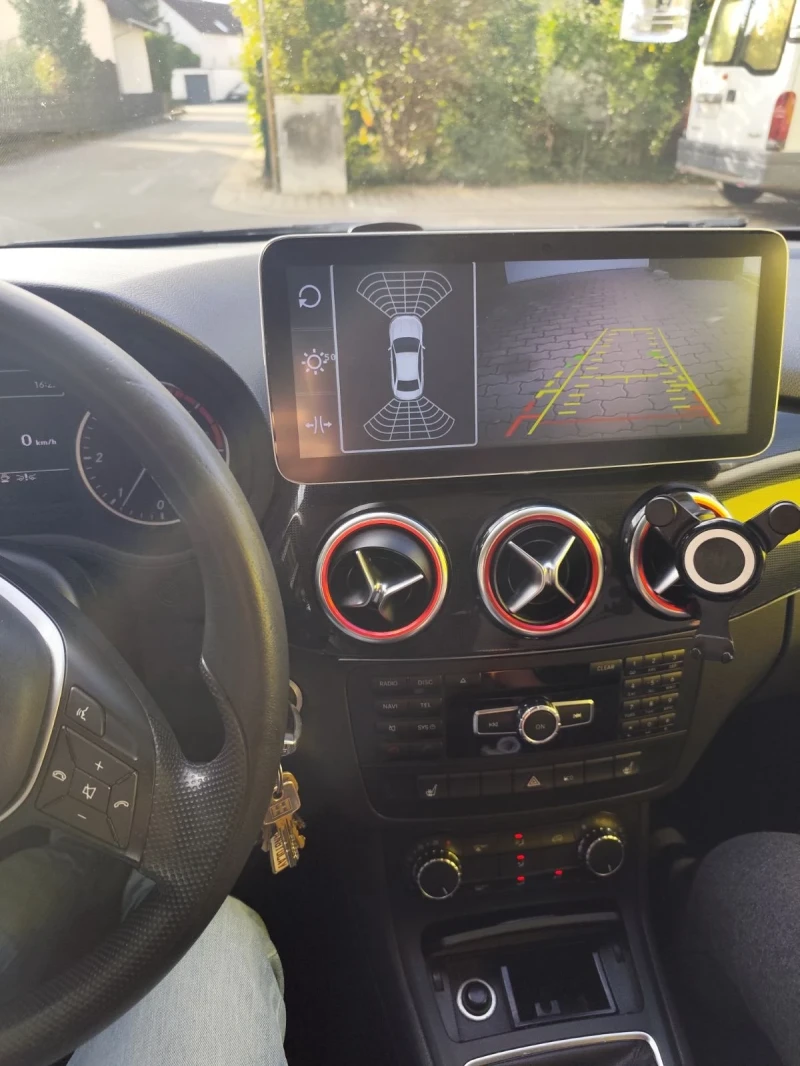 Mercedes-Benz B 180 Регистриран , снимка 16 - Автомобили и джипове - 52976650