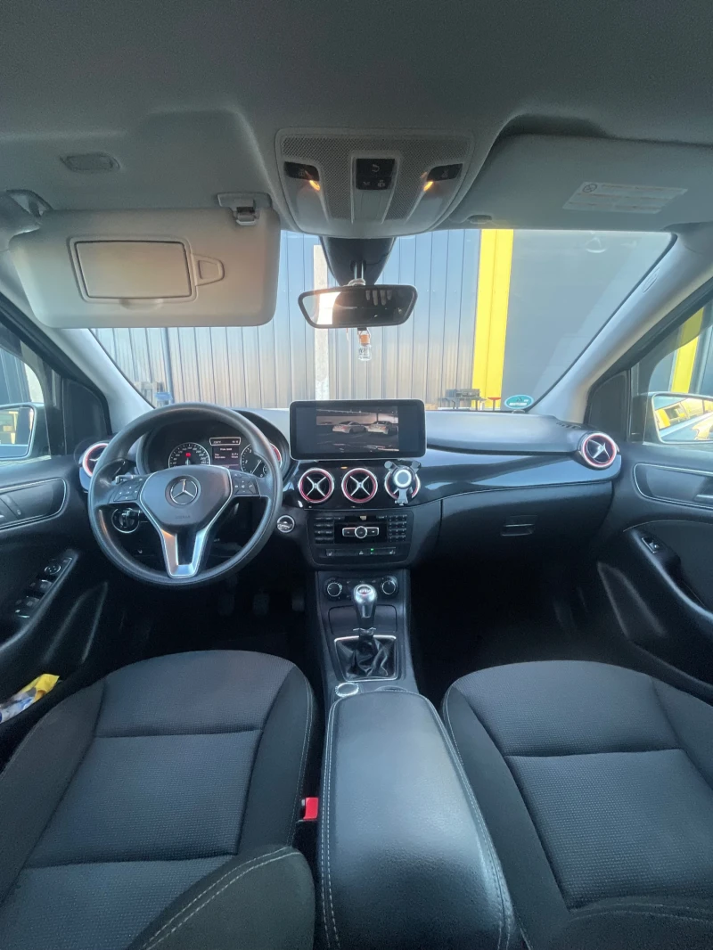 Mercedes-Benz B 180 Регистриран , снимка 10 - Автомобили и джипове - 52976650