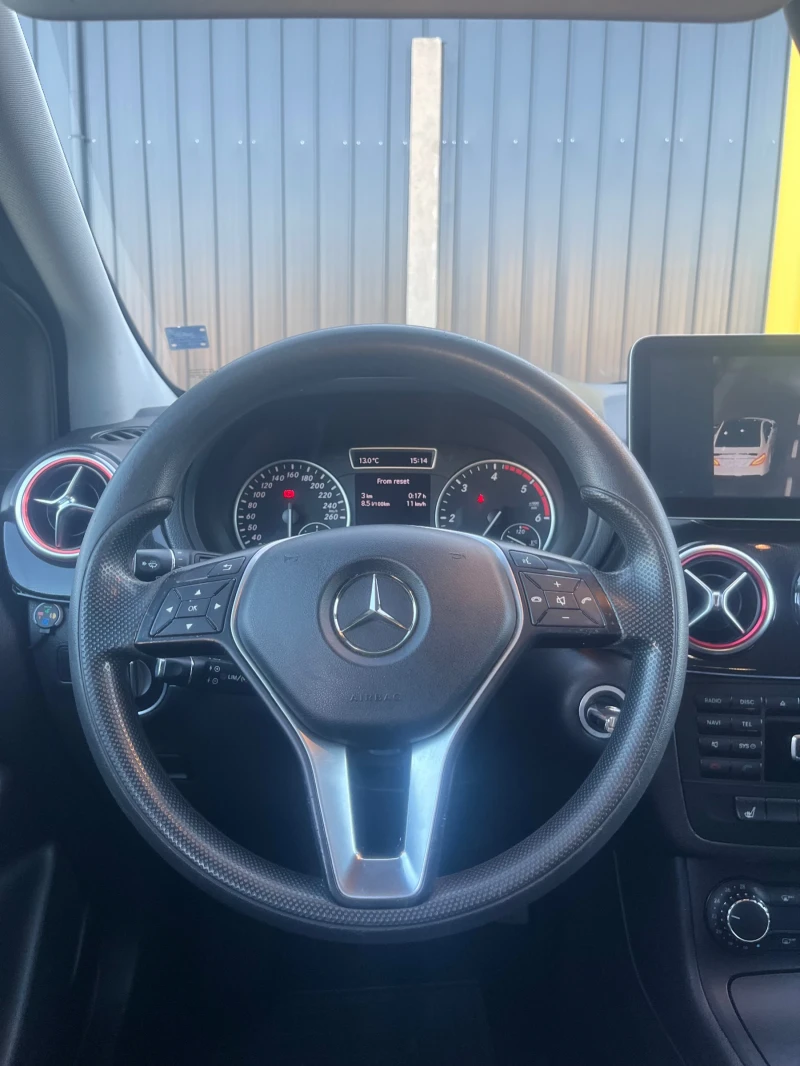 Mercedes-Benz B 180 Регистриран , снимка 11 - Автомобили и джипове - 52976650