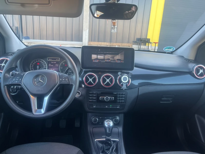 Mercedes-Benz B 180 Регистриран , снимка 12 - Автомобили и джипове - 52976650