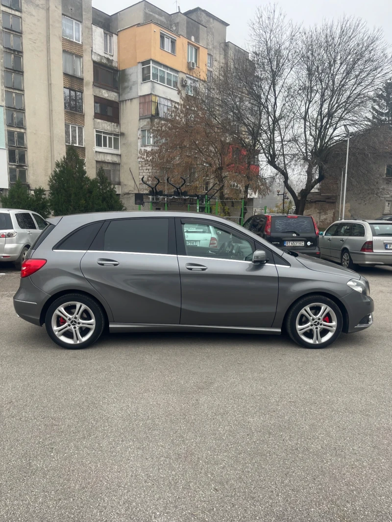 Mercedes-Benz B 180 Регистриран , снимка 4 - Автомобили и джипове - 52976650