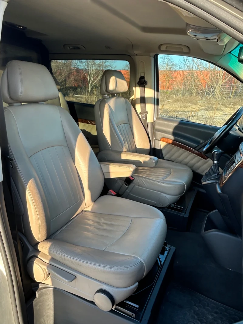 Mercedes-Benz Viano Mercedes-Benz 3.0 V6 FULL, снимка 11 - Автомобили и джипове - 53196909