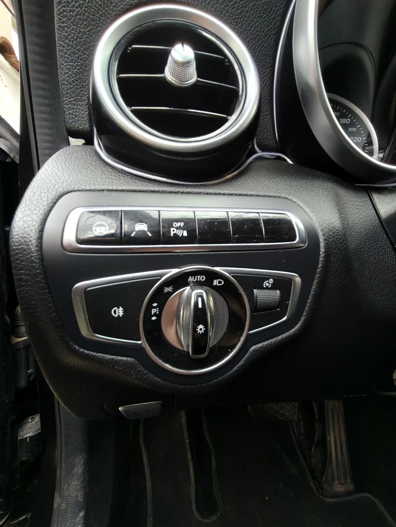 Mercedes-Benz C 300, снимка 13 - Автомобили и джипове - 53561806