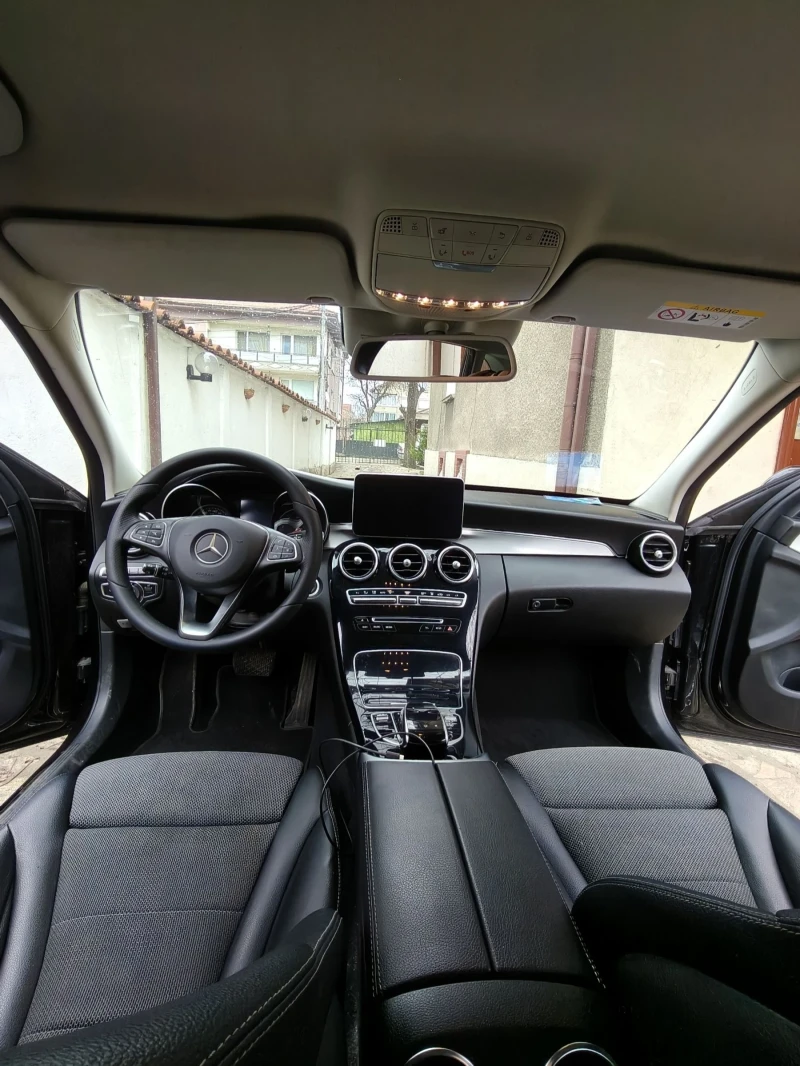 Mercedes-Benz C 300, снимка 9 - Автомобили и джипове - 53561806