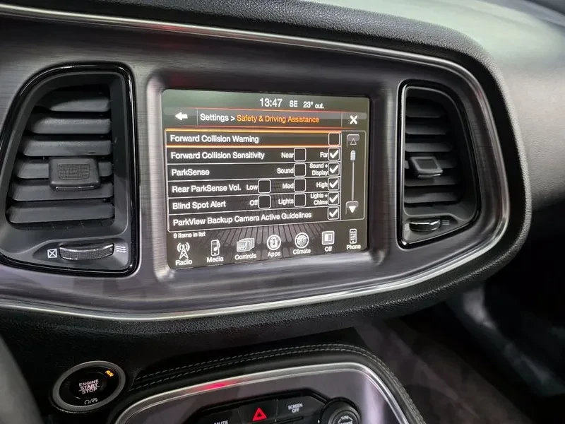 Dodge Challenger 5.7, снимка 13 - Автомобили и джипове - 54849159