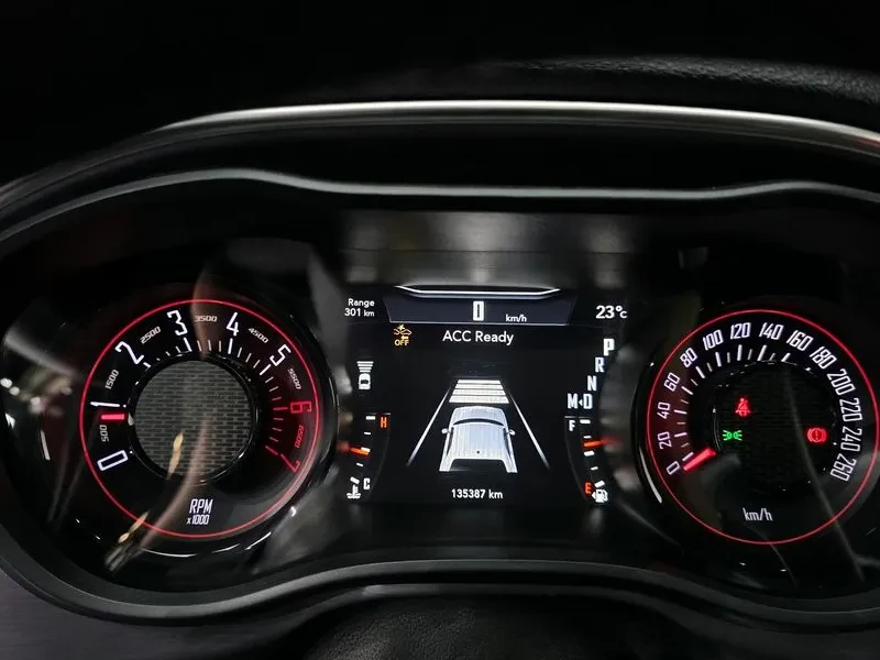 Dodge Challenger 5.7, снимка 8 - Автомобили и джипове - 54849159