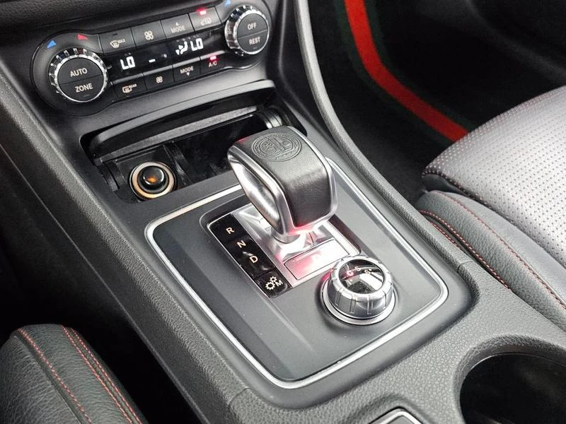 Mercedes-Benz CLA CLA45 AMG 4MATIC| 355к.с.| ВКЛ.ТЕХНОТЕСТ, снимка 9 - Автомобили и джипове - 55402181