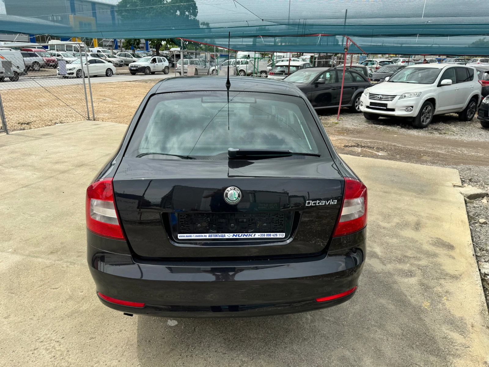 Skoda Octavia Benzin sedan - изображение 6