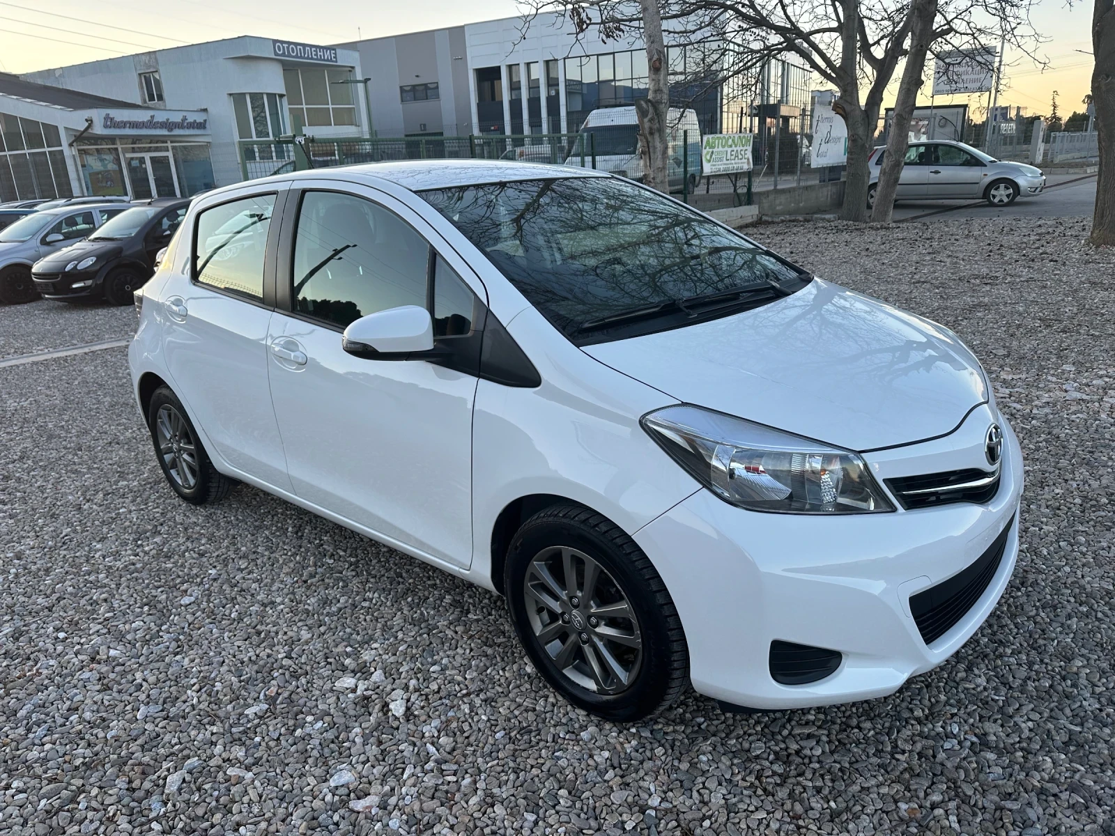 Toyota Yaris 1.3 i - изображение 2