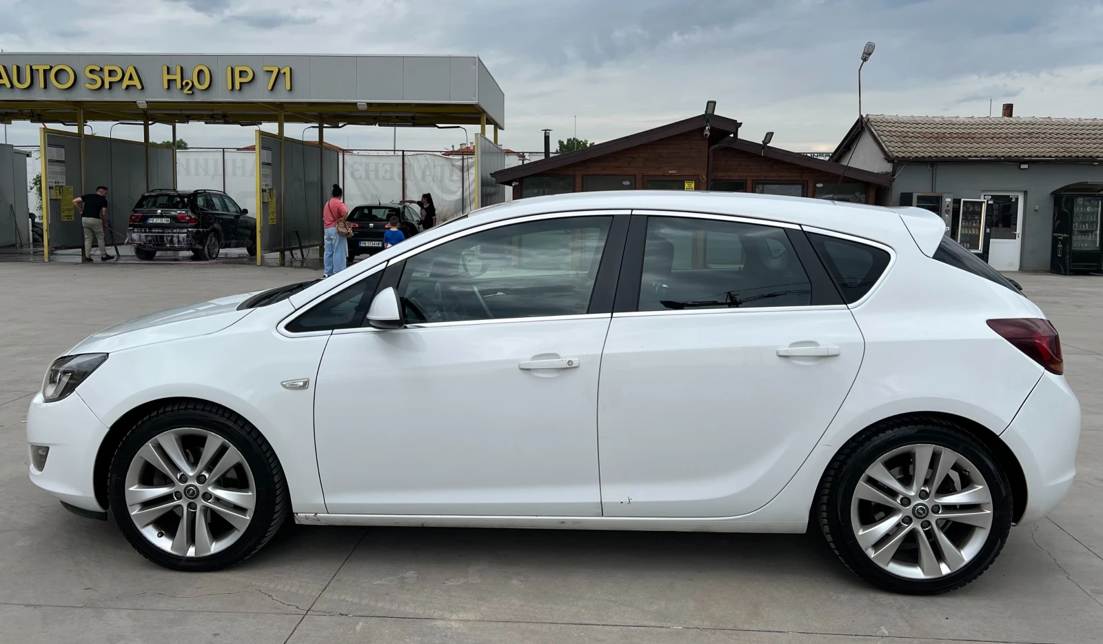 Opel Astra  J 1.7 CDTI"COSMO" - изображение 7
