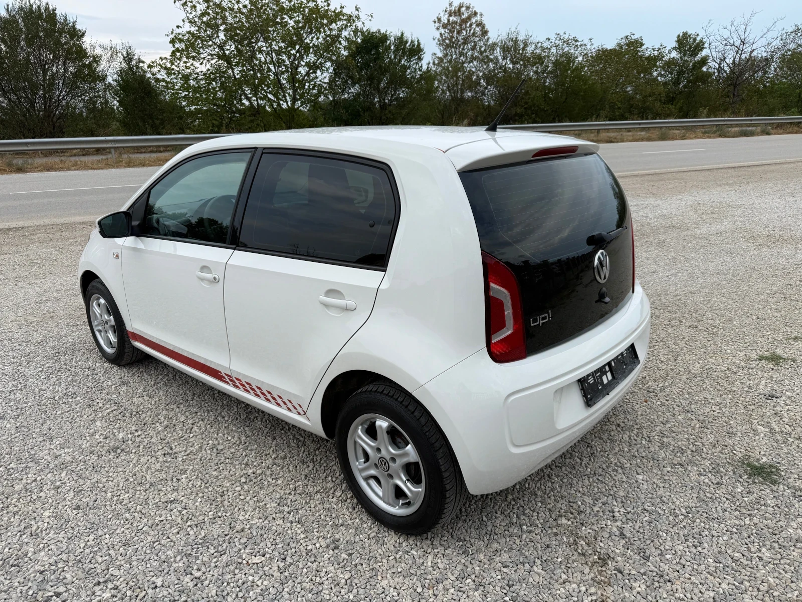 VW Up 1.0 I АВТОМАТ ЕВРО 6 - изображение 8