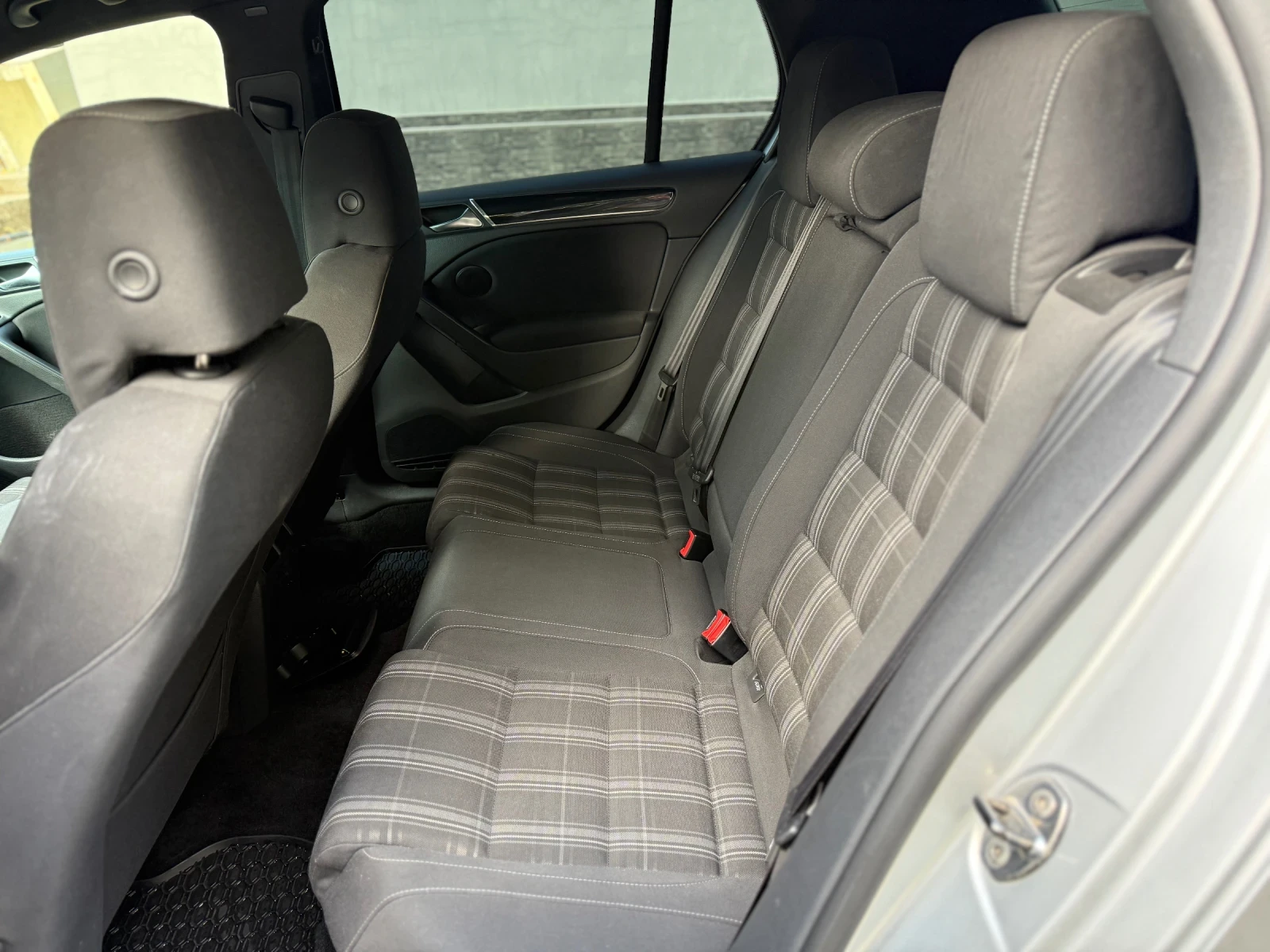 VW Golf | Mobile.bg   12