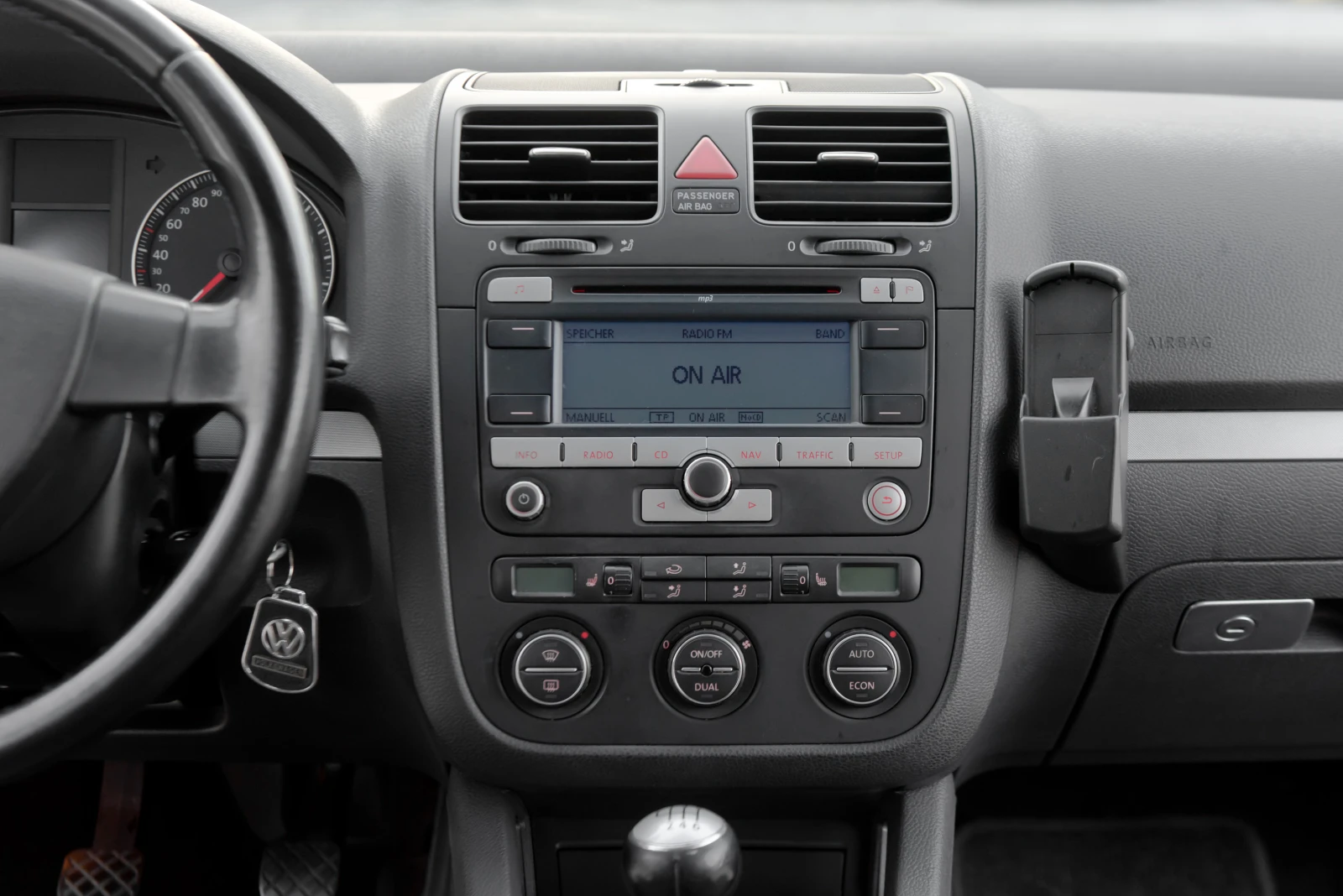 VW Golf 2.0TDI - NAVI -  -  | Mobile.bg   15