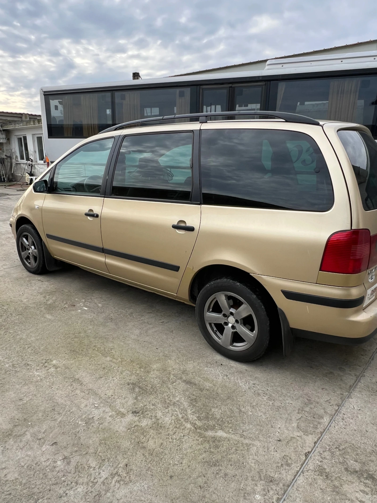 VW Sharan 1.9 TDI | Mobile.bg   2