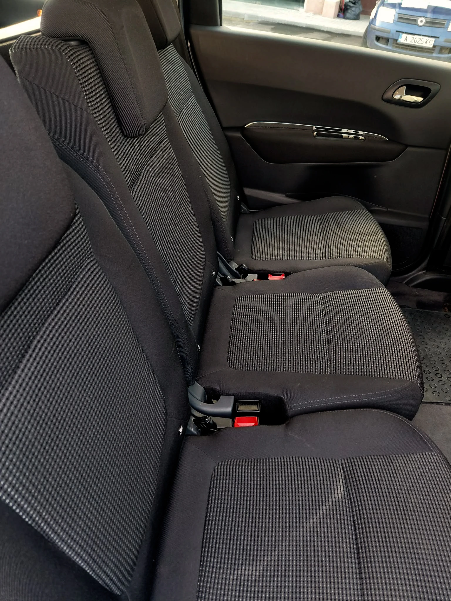 Peugeot 5008, снимка 10 - Автомобили и джипове - 54083137