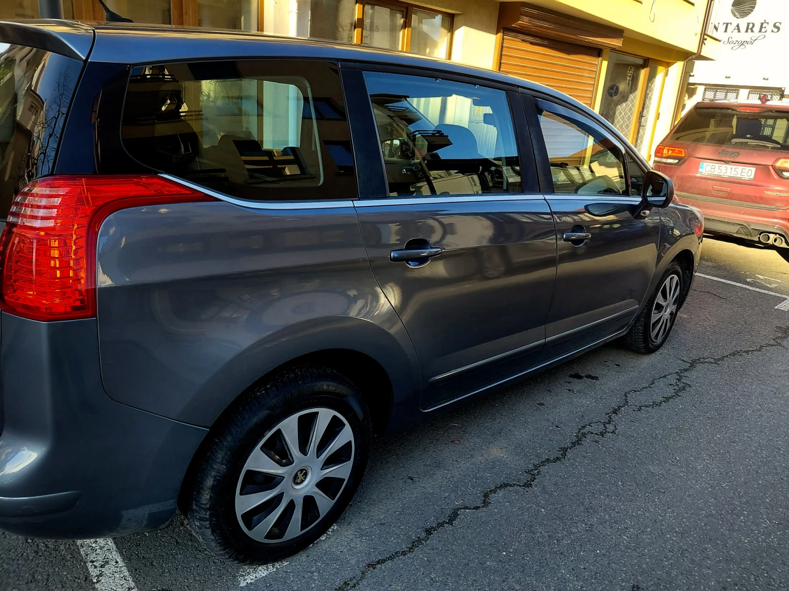Peugeot 5008, снимка 4 - Автомобили и джипове - 54083137