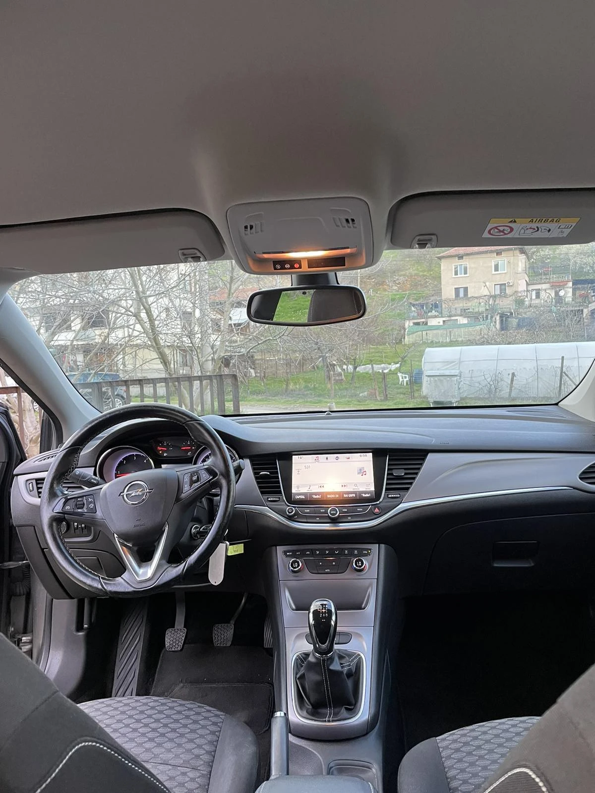 Opel Astra 1.6 CDTi, снимка 14 - Автомобили и джипове - 54123259