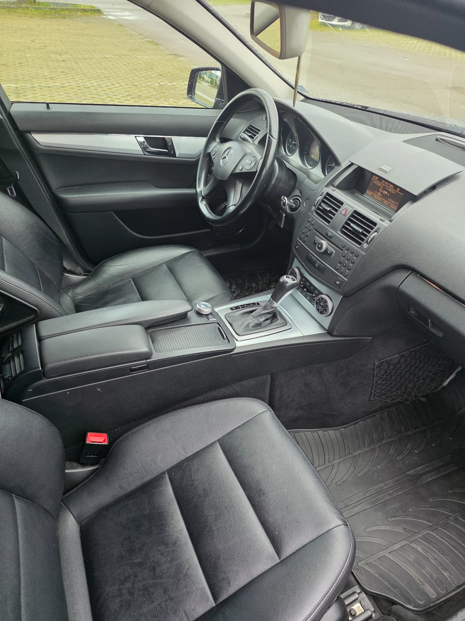 Mercedes-Benz C 350, снимка 4 - Автомобили и джипове - 54276491