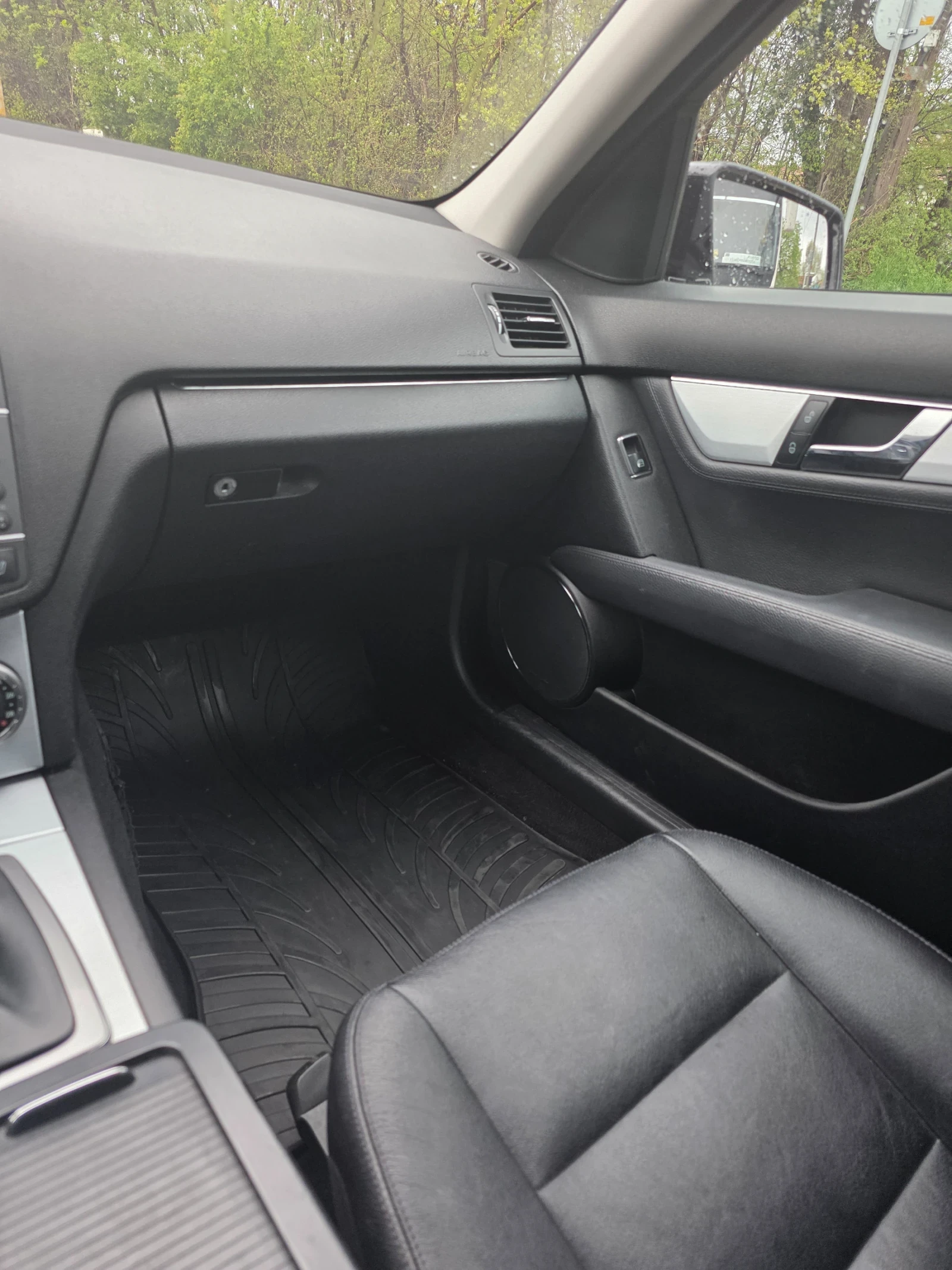 Mercedes-Benz C 350, снимка 10 - Автомобили и джипове - 54276491