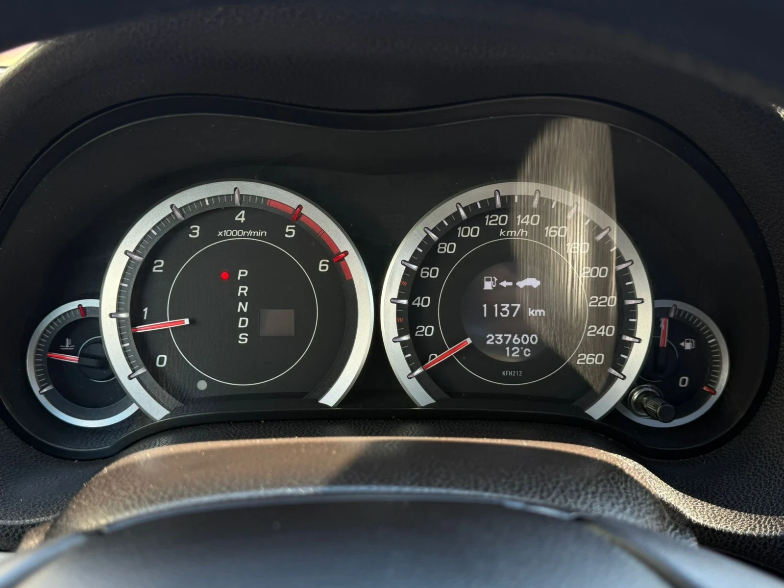 Honda Accord 2.2 , снимка 11 - Автомобили и джипове - 54670341