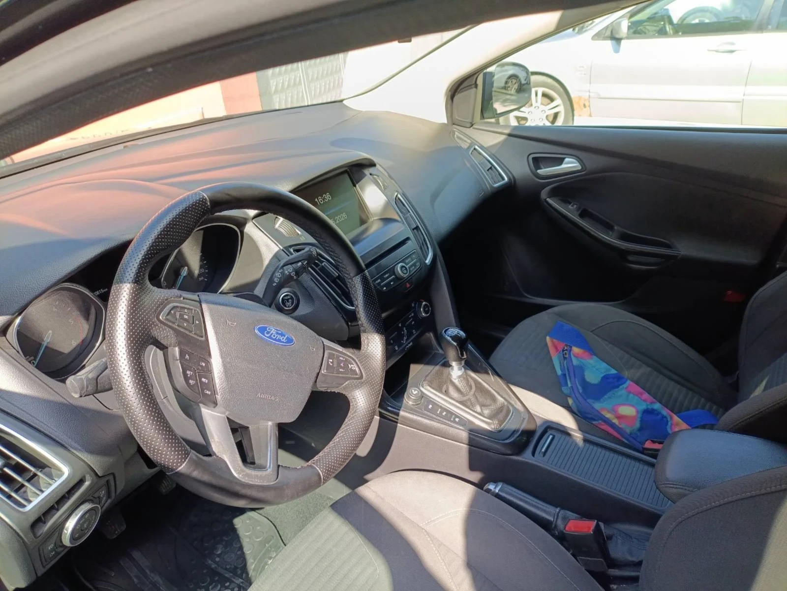 Ford Focus 1.5, снимка 8 - Автомобили и джипове - 54683611