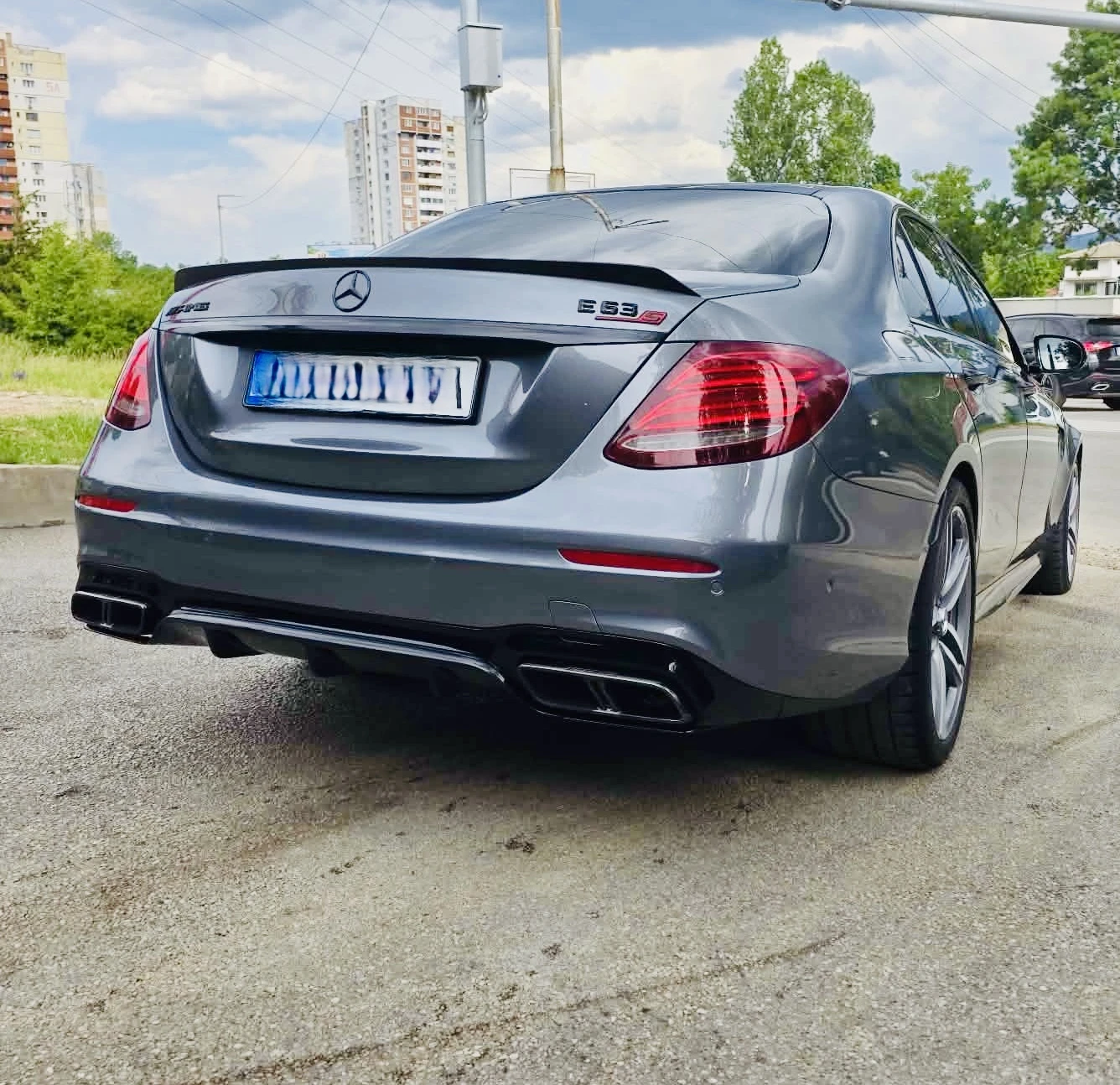 Mercedes-Benz E 63 AMG S, снимка 3 - Автомобили и джипове - 54857242