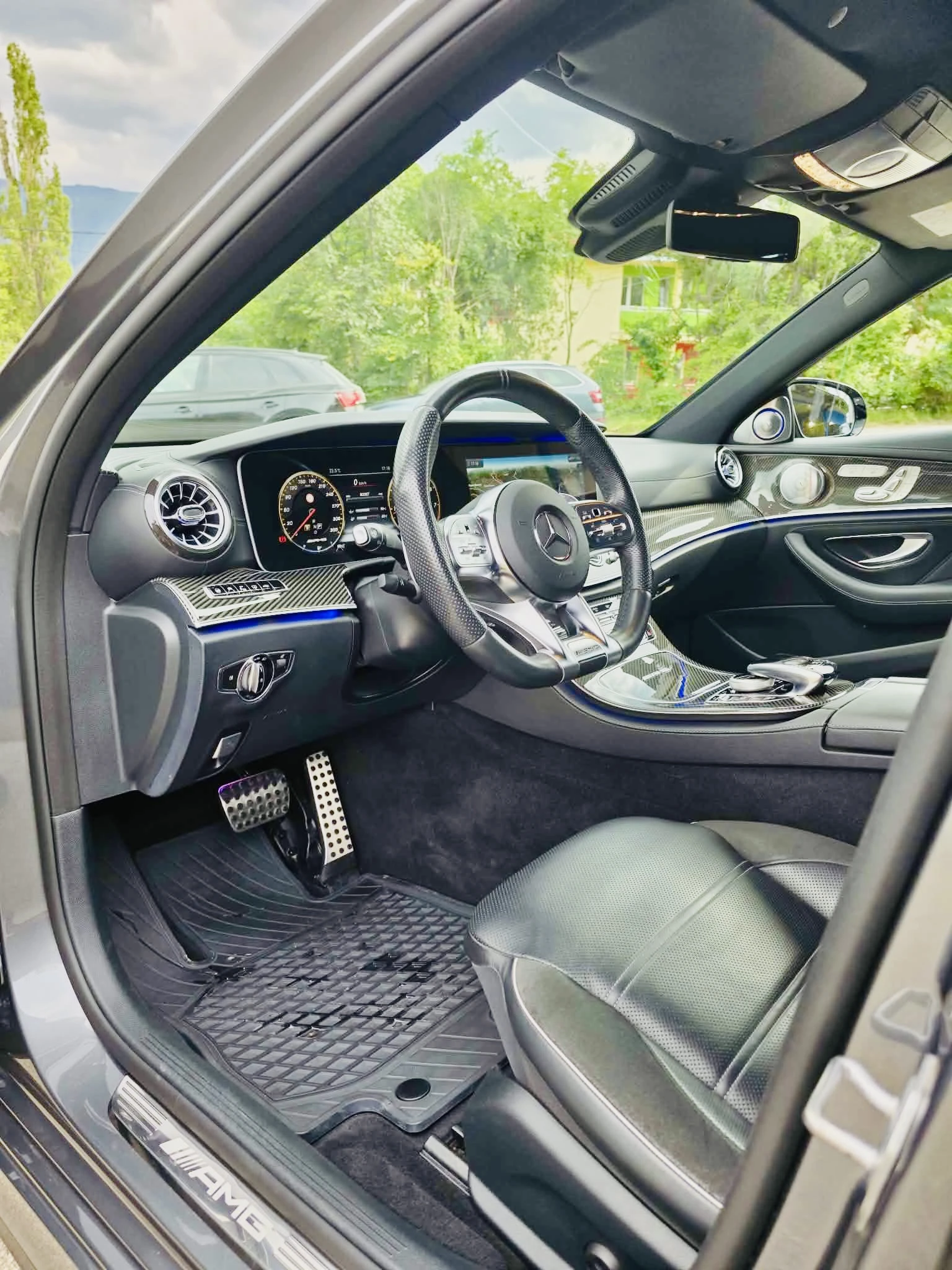 Mercedes-Benz E 63 AMG S, снимка 7 - Автомобили и джипове - 54857242